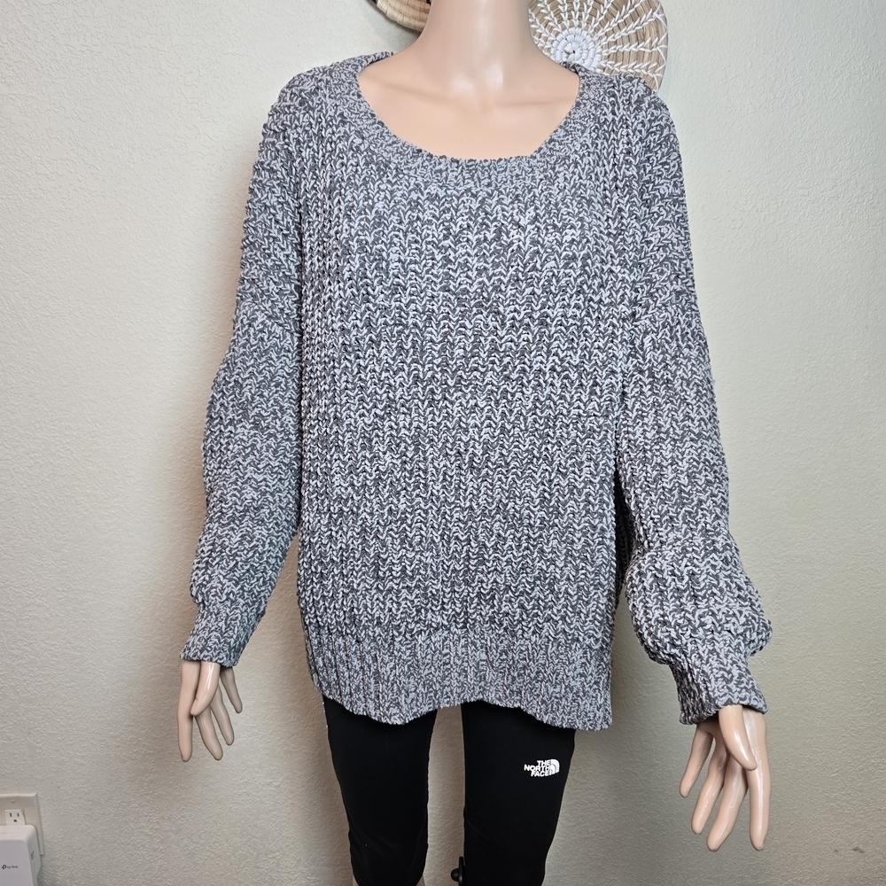 American Eagle Outfitters Black and White Knit Sweater